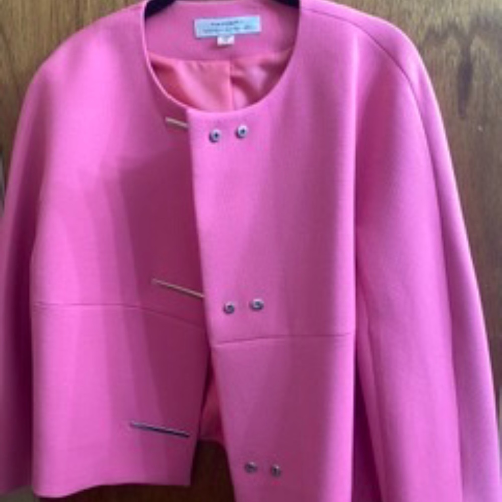 Tahari Blazer